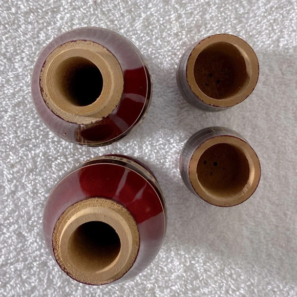 Vintage Burgundy Carved Wood Salt &  Pepper Shakers - Picture 8 of 9